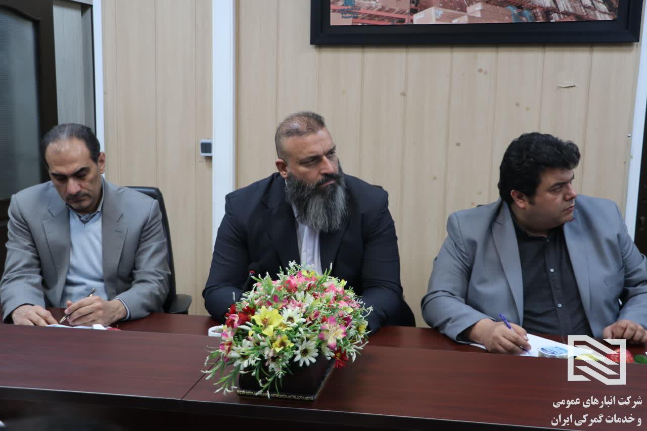 برگزاری نشست مشترک شهر فرودگاهی و انبارهای عمومی در نگهداشت کالاهای خطرناک 4